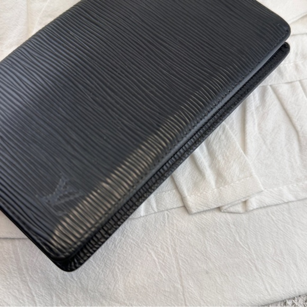 AUTHENTIC Louis Vuitton Monogram Porte Valeurs Checkbook Wallet. Black. - Picture 13 of 16